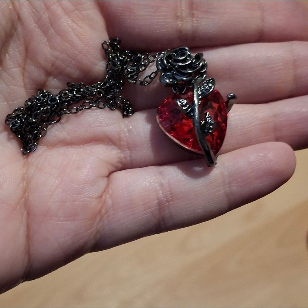 Gothic Black Gun Plated Rose & Heart Diamond Entwined Pendant Necklace - Picture 5 of 6